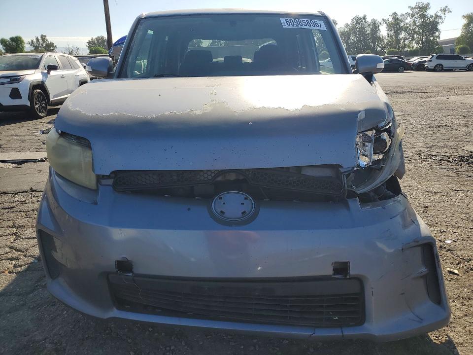 Photo 5 from auction – 2011 TOYOTA SCION with VIN JTLZE4FE4B1131646