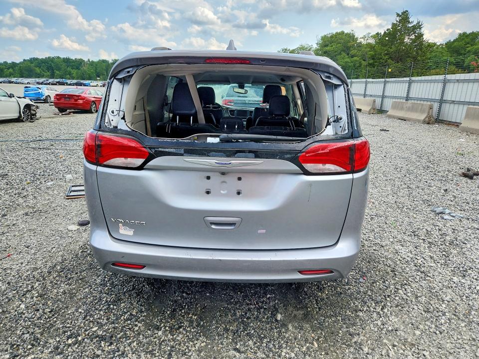 Photo 6 from auction – 2020 CHRYSLER VOYAGER with VIN 2C4RC1DG9LR176227