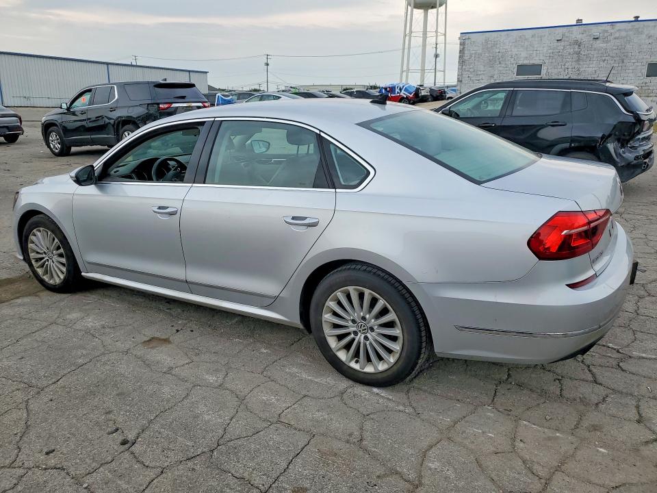 Photo 2 from auction – 2016 VOLKSWAGEN PASSAT with VIN 1VWBS7A34GC032010