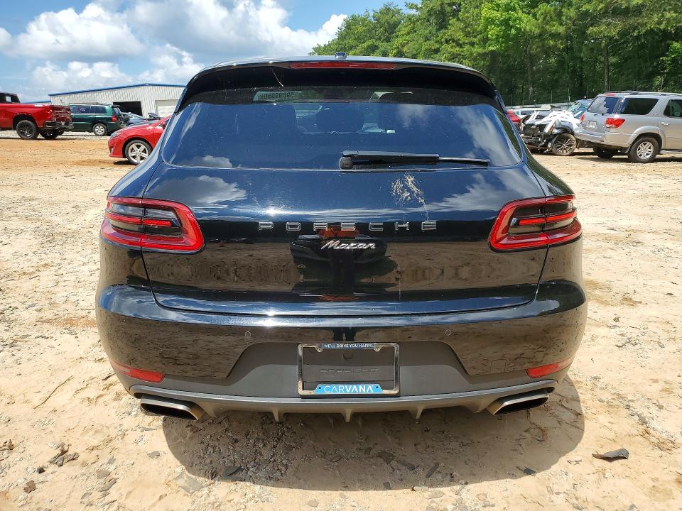 Photo 6 from auction – 2017 PORSCHE MACAN with VIN WP1AA2A55HLB07660