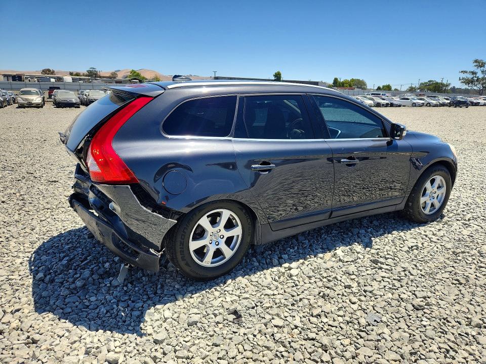 Photo 3 from auction – 2011 VOLVO XC60 with VIN YV4940DZ1B2210101