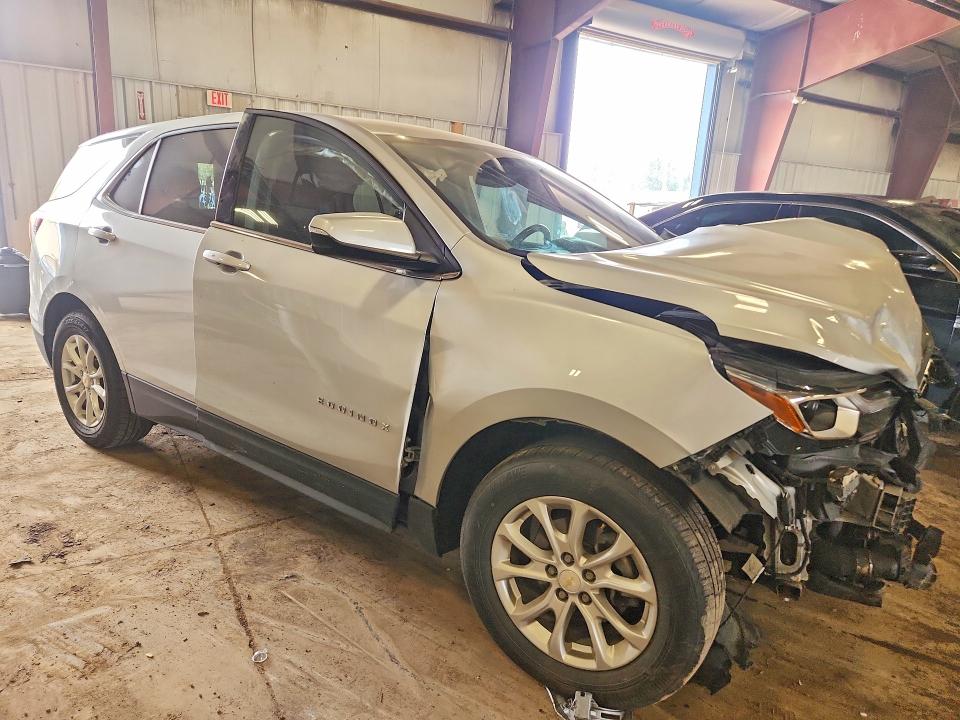 Photo 4 from auction – 2018 CHEVROLET EQUINOX with VIN 2GNAXJEV7J6119447