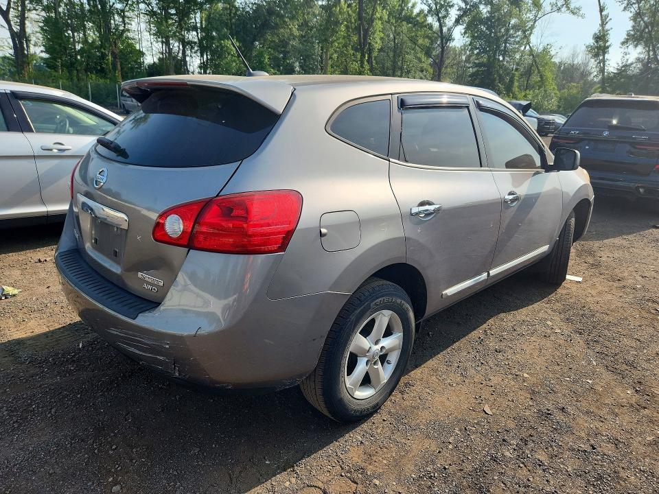 Photo 3 from auction – 2013 NISSAN ROGUE with VIN JN8AS5MV8DW103272