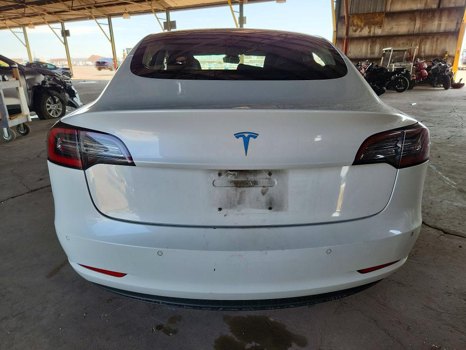 Photo 6 from auction – 2018 TESLA MODEL 3 with VIN 5YJ3E1EA2JF040248