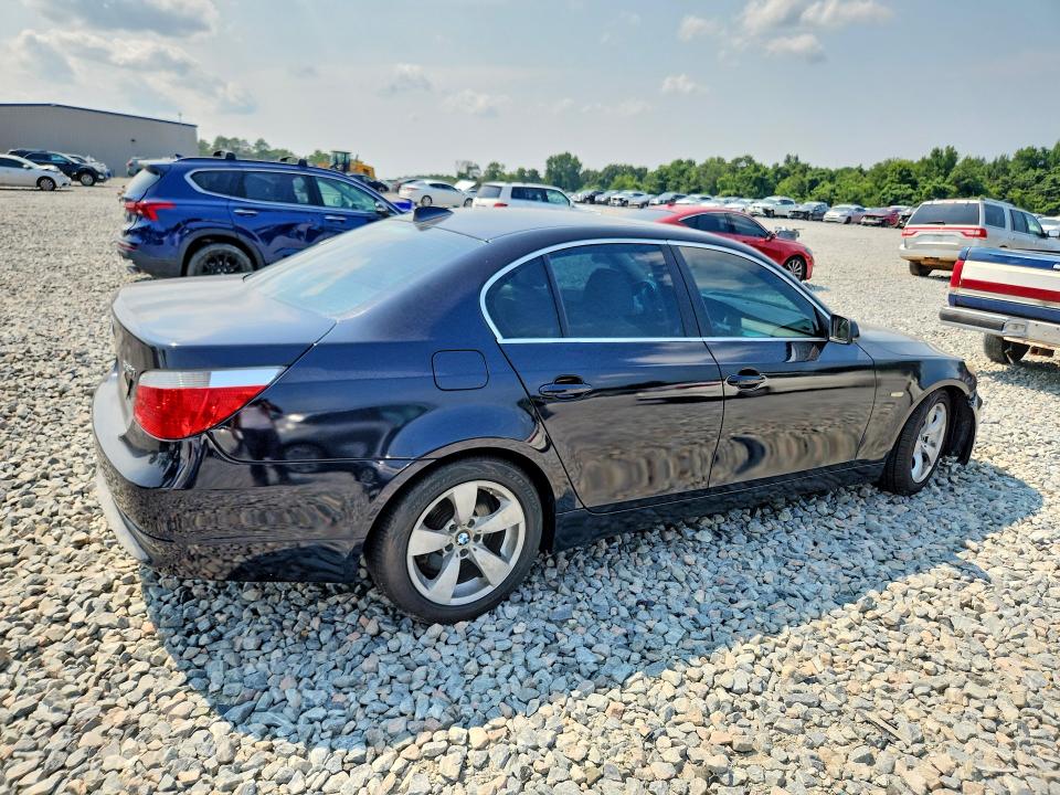 Photo 3 from auction – 2007 BMW 530 with VIN WBANE73507CM50891