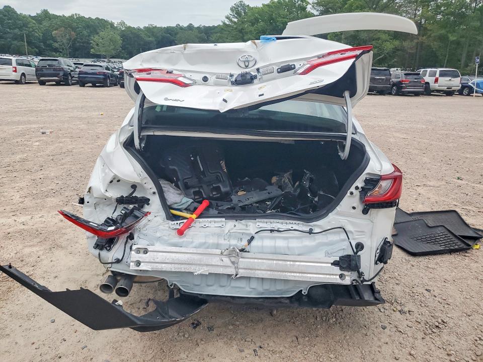 Photo 6 from auction – 2026 TOYOTA CAMRY with VIN 4T1DAACKXTU693704