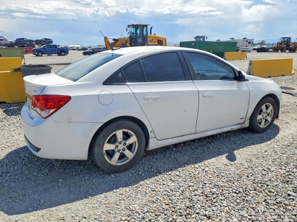 Photo 3 from auction – 2013 CHEVROLET CRUZE with VIN 1G1PC5SB7D7266803