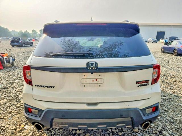 Photo 6 from auction – 2022 HONDA PASSPORT with VIN 5FNYF8H62NB007808