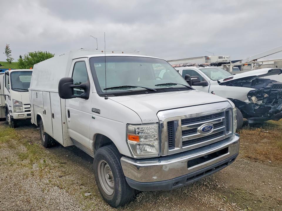 Photo 4 from auction – 2015 FORD ECONOLINE with VIN 1FDWE3FL1FDA15070