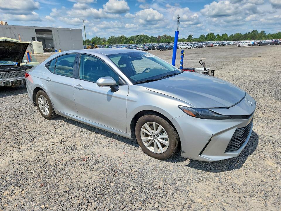 Снимка 4 от търг – 2025 TOYOTA CAMRY с VIN 4T1DAACK9SU525017