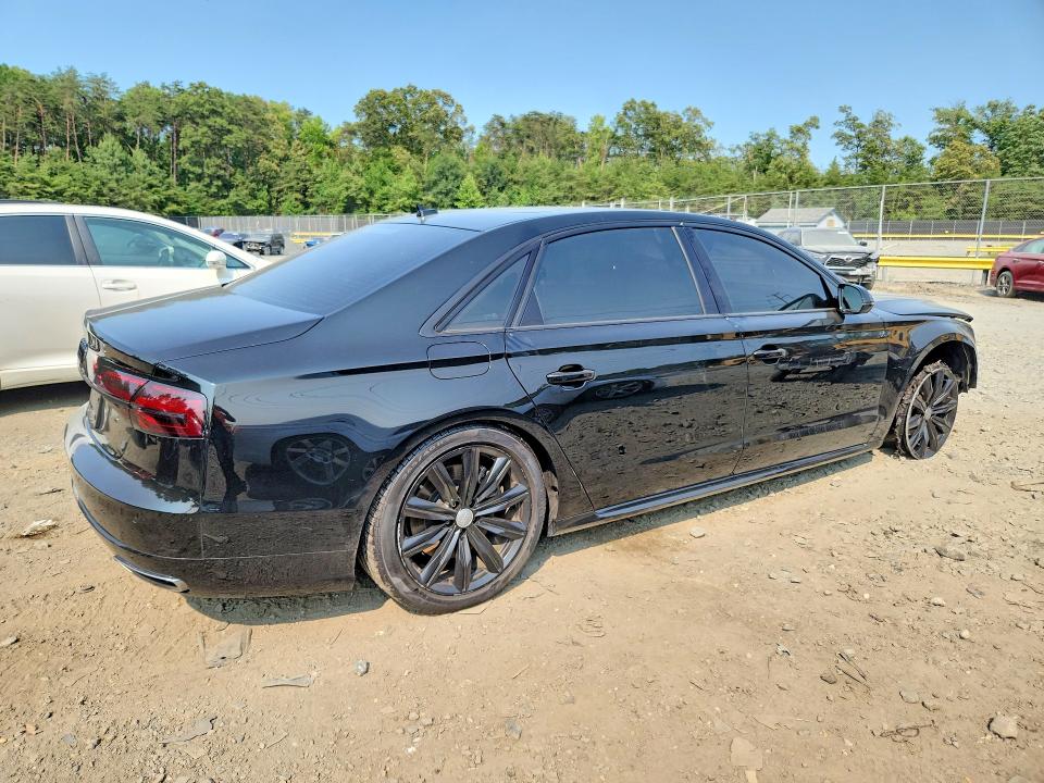 Foto 3 de la subasta – 2017 AUDI A8 con VIN WAU44AFD1HN006715