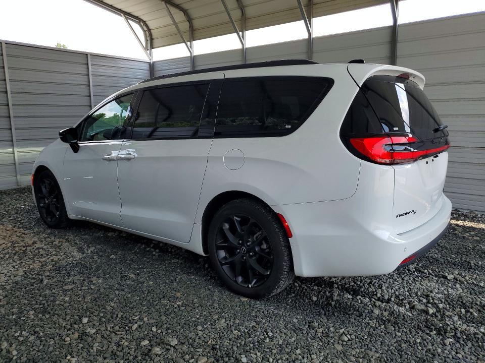 Photo 2 from auction – 2026 CHRYSLER PACIFICA with VIN 2C4RC1GG3TR180480