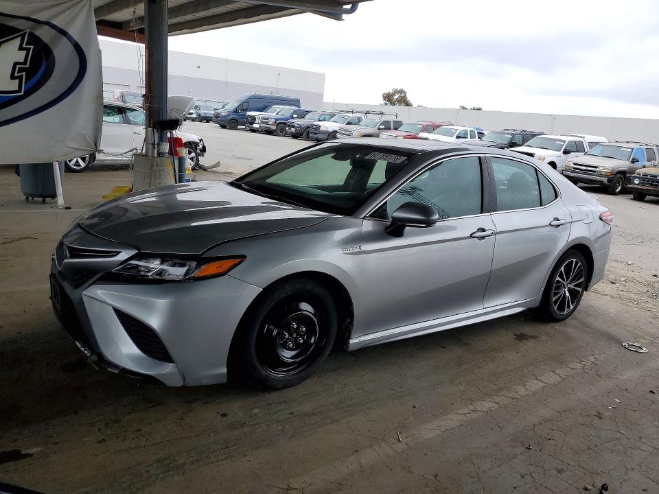 2018 TOYOTA CAMRY HYBRID - Търг №62799176