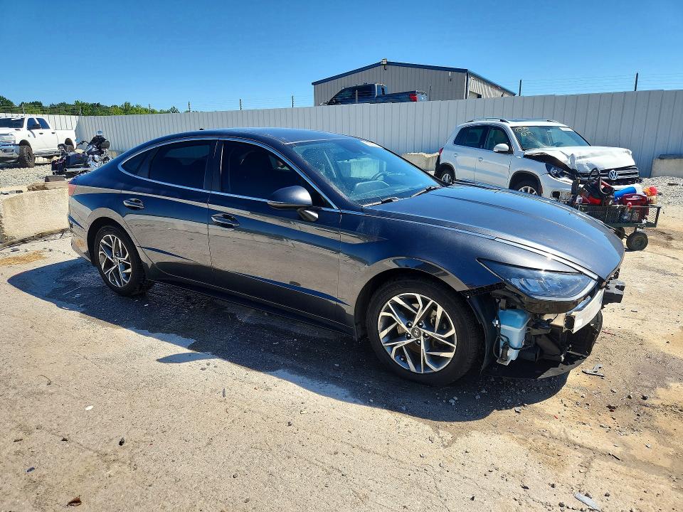 Photo 4 from auction – 2021 HYUNDAI SONATA with VIN 5NPEL4JA2MH077859