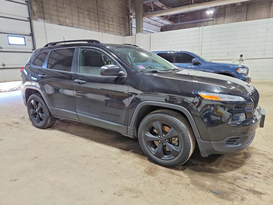Photo 4 from auction – 2017 JEEP CHEROKEE with VIN 1C4PJMAS5HW545753
