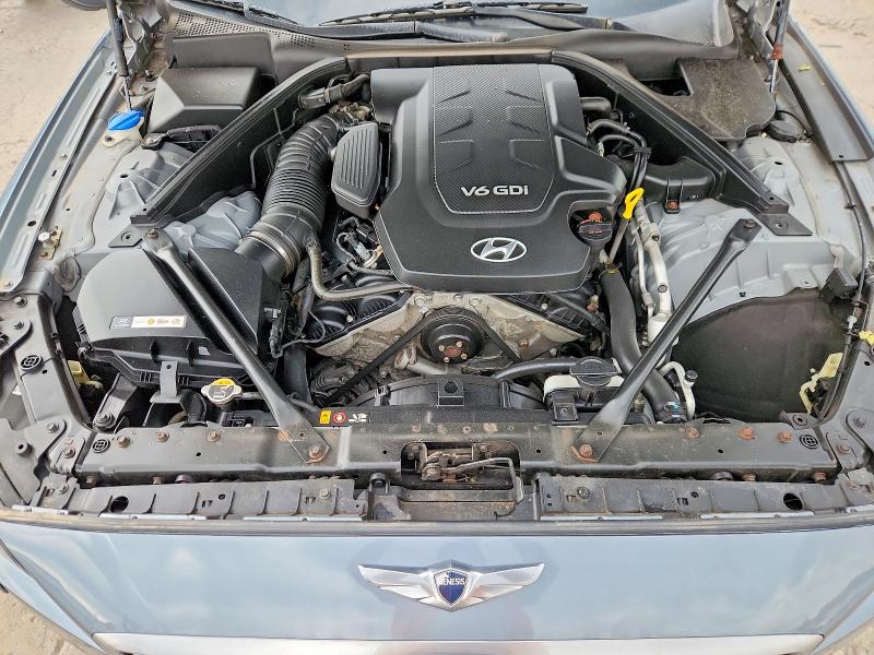 Photo 11 from auction – 2015 HYUNDAI GENESIS with VIN KMHGN4JE3FU022816