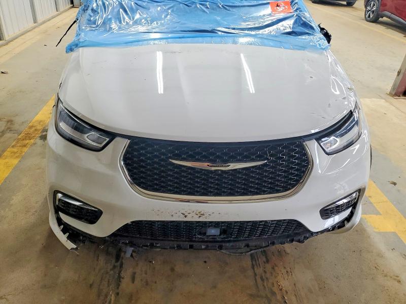 Photo 11 from auction – 2025 CHRYSLER PACIFICA with VIN 2C4RC1S78SR565524