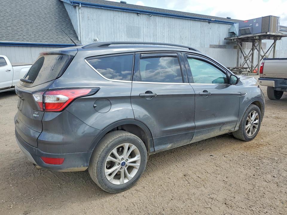 Photo 3 from auction – 2017 FORD ESCAPE with VIN 1FMCU9GD0HUF06166
