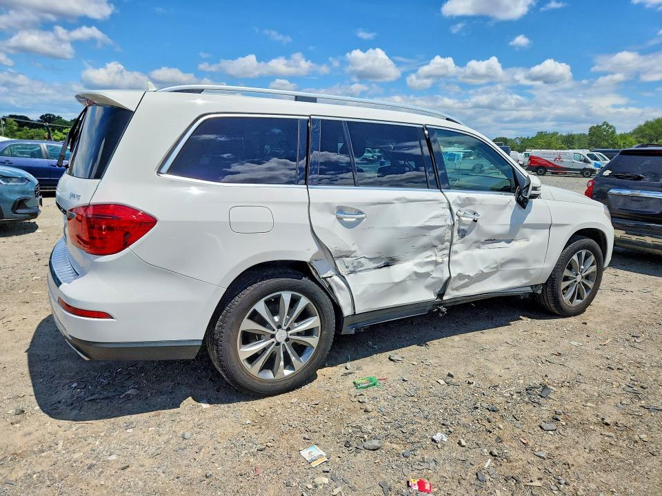 Photo 3 from auction – 2015 MERCEDES-BENZ GL with VIN 4JGDF6EE0FA461334