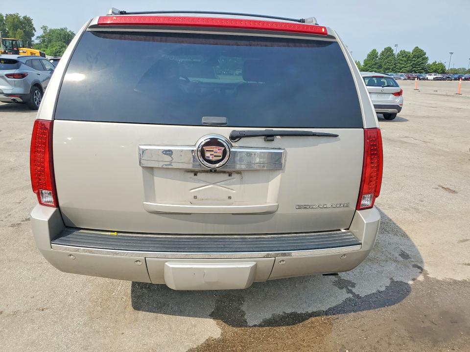 Photo 6 from auction – 2008 CADILLAC ESCALADE with VIN 1GYFK63848R268415