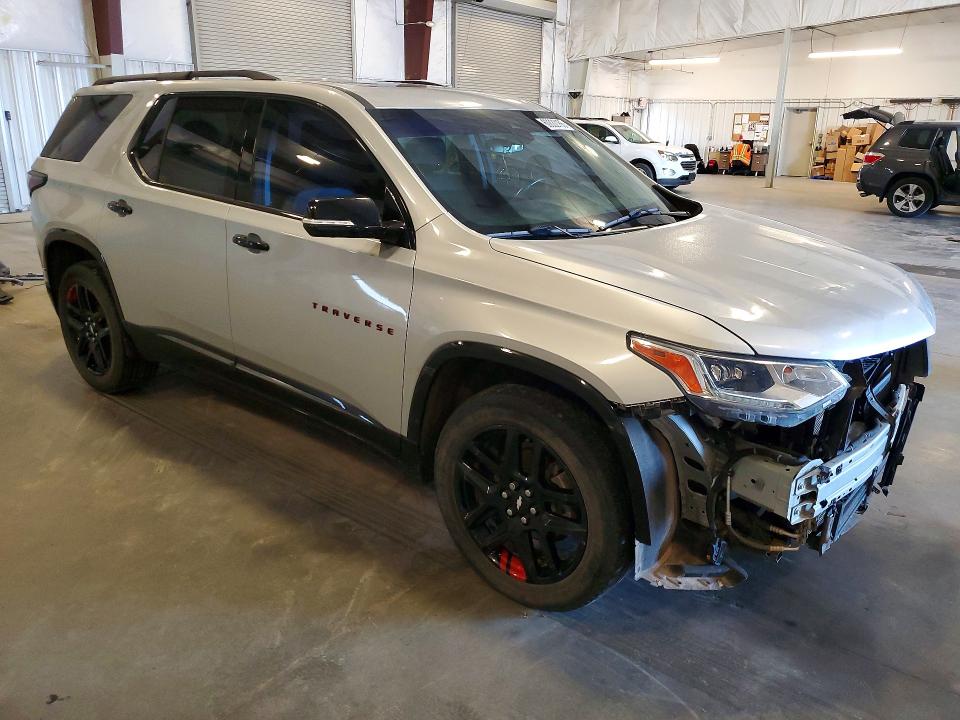 Photo 4 from auction – 2018 CHEVROLET TRAVERSE with VIN 1GNERKKW4JJ246786
