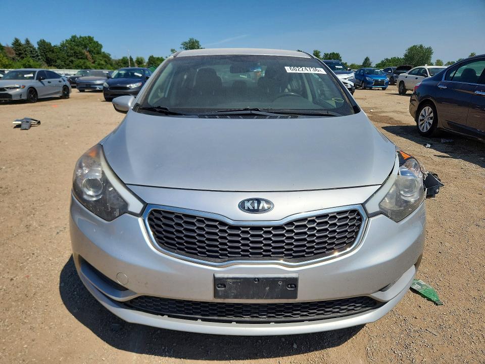 Photo 5 from auction – 2014 KIA FORTE with VIN KNAFX4A65E5242516