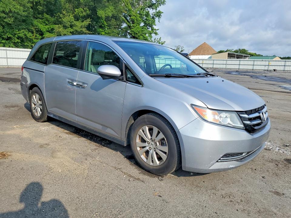 Photo 4 from auction – 2016 HONDA ODYSSEY with VIN 5FNRL5H69GB132335