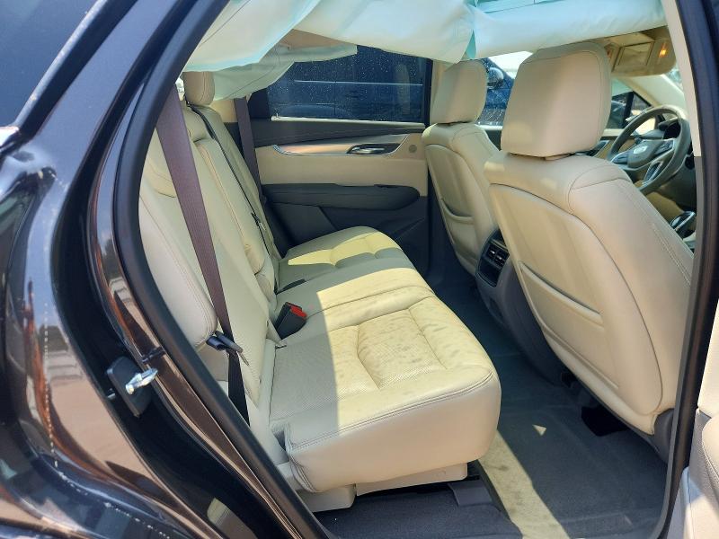 Photo 10 from auction – 2017 CADILLAC XT5 with VIN 1GYKNERS4HZ131378