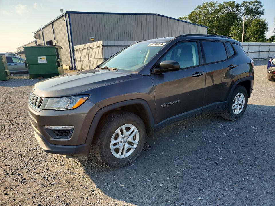 JEEP COMPASS 2018 with VIN 3C4NJDAB4JT290788 - Photo from auction