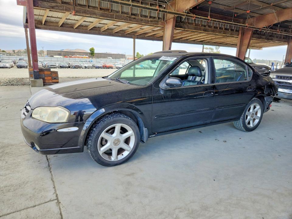 NISSAN MAXIMA 2000 with VIN JN1CA31A3YT223942 - Photo from auction