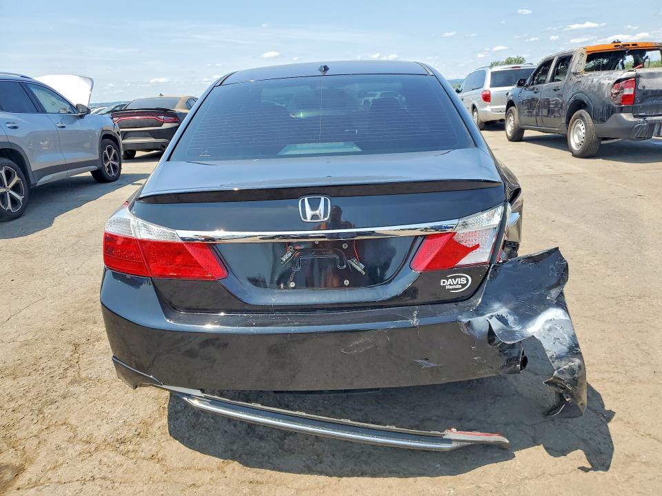 Photo 6 from auction – 2015 HONDA ACCORD with VIN 1HGCR2F83FA187492