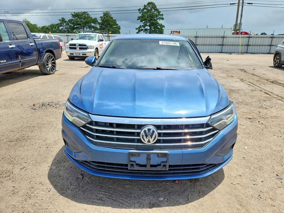 Photo 5 from auction – 2019 VOLKSWAGEN JETTA with VIN 3VWC57BU8KM025037