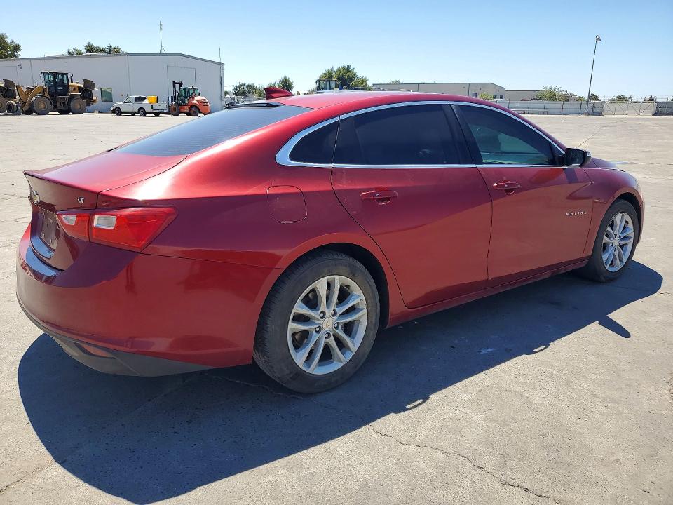 Photo 3 from auction – 2018 CHEVROLET MALIBU with VIN 1G1ZD5ST4JF159580