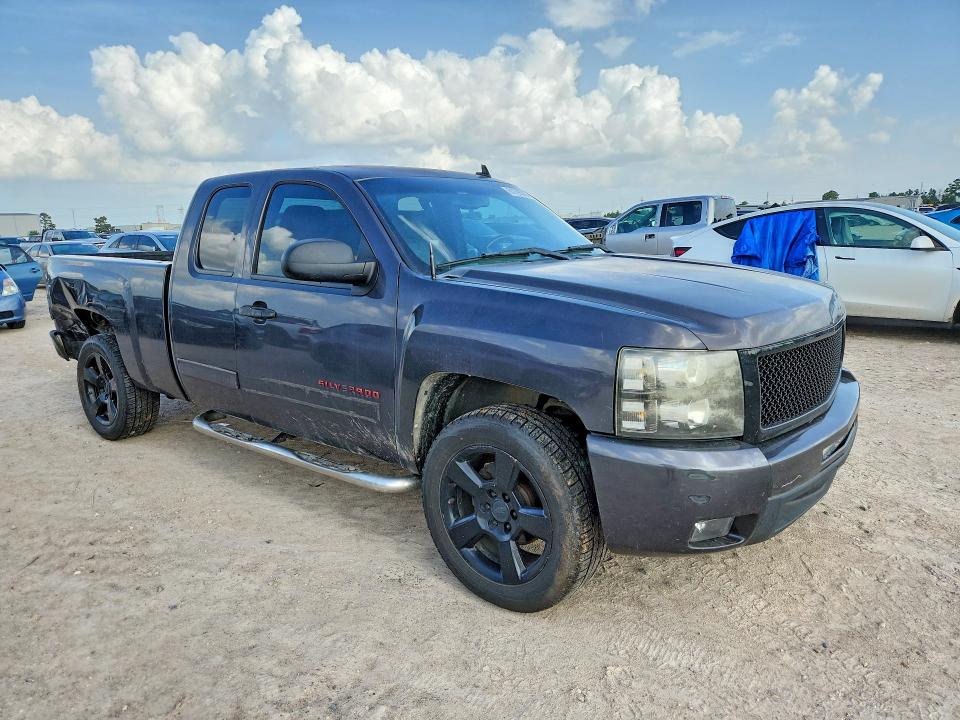 Zdjęcie 4 z aukcji – 2011 CHEVROLET SILVERADO z VIN 1GCRCTE02BZ151669