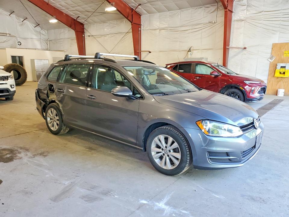 Photo 4 from auction – 2017 VOLKSWAGEN GOLF SPORTWAGEN with VIN 3VW017AU8HM512716