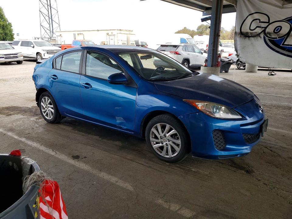 Photo 4 from auction – 2012 MAZDA 3 with VIN JM1BL1V88C1539002
