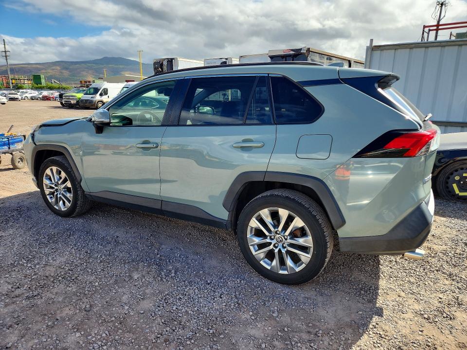 Photo 2 from auction – 2021 TOYOTA RAV4 with VIN JTMC1RFV9MD080138