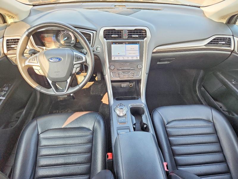 Photo 8 from auction – 2019 FORD FUSION with VIN 3FA6P0CD1KR245290