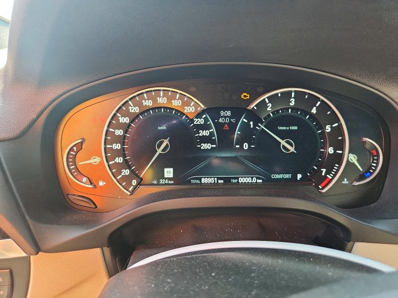Photo 9 from auction – 2019 BMW X3 with VIN 5UXTR9C59KLE21510