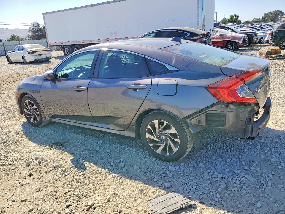 Photo 2 from auction – 2018 HONDA CIVIC with VIN 2HGFC2F78JH505591