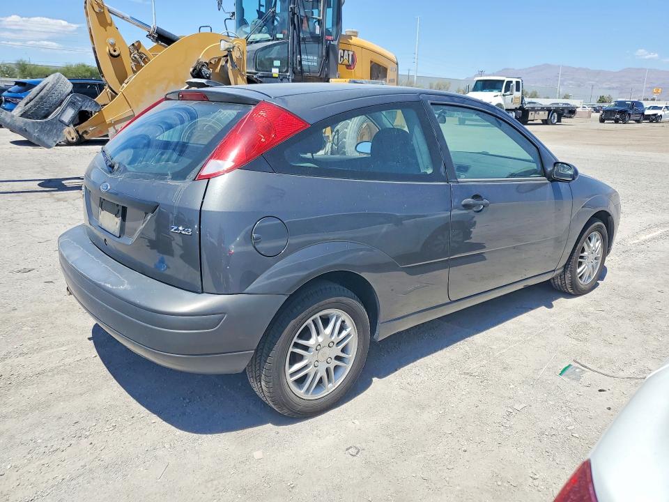 Photo 3 from auction – 2005 FORD FOCUS with VIN 3FAFP31N55R105096
