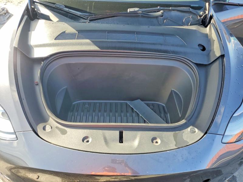 Photo 12 from auction – 2021 TESLA MODEL Y with VIN 5YJYGDEF1MF194757