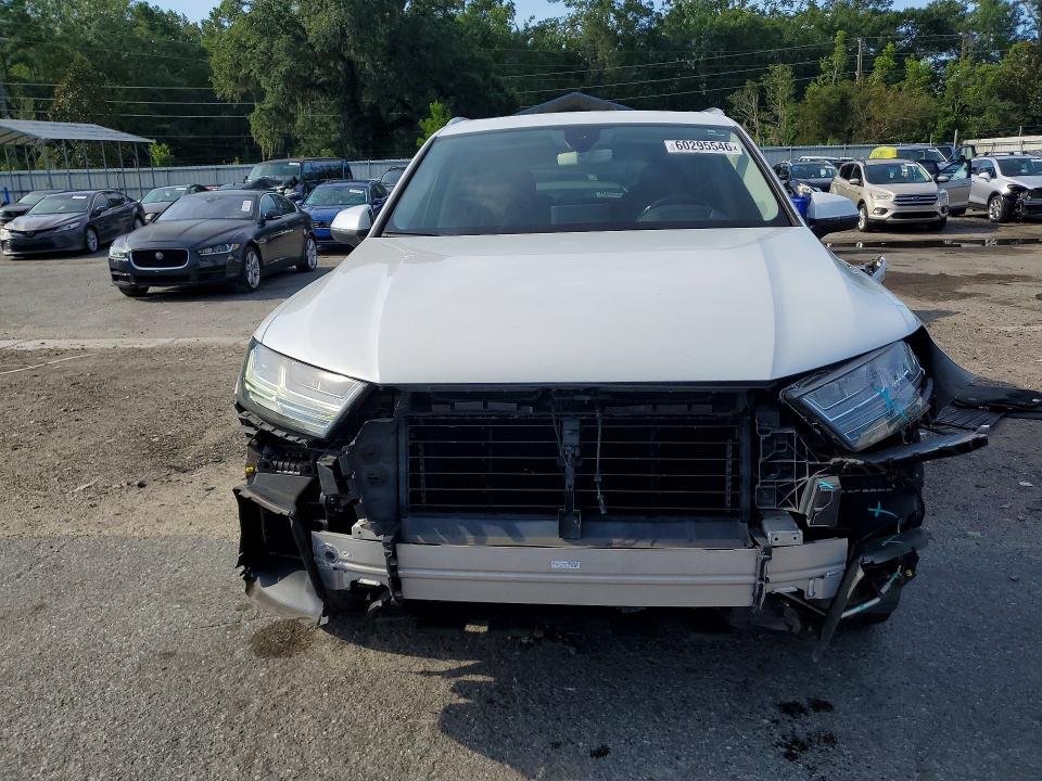 Zdjęcie 5 z aukcji – 2017 AUDI Q7 z VIN WA1VAAF78HD000176
