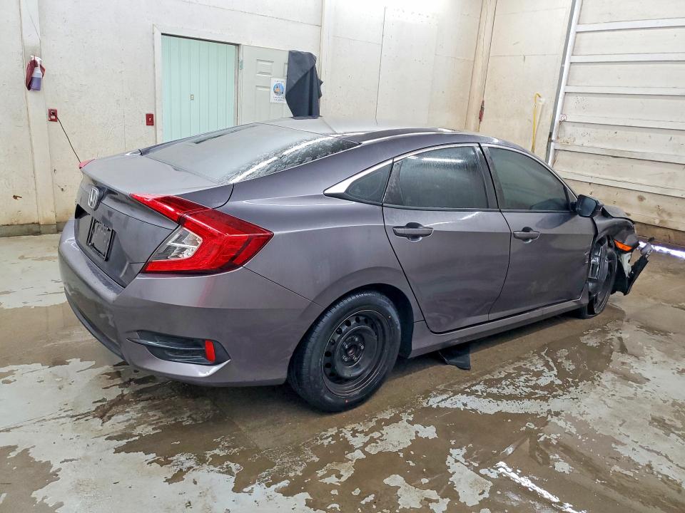 Photo 3 from auction – 2018 HONDA CIVIC with VIN 19XFC2F57JE002076