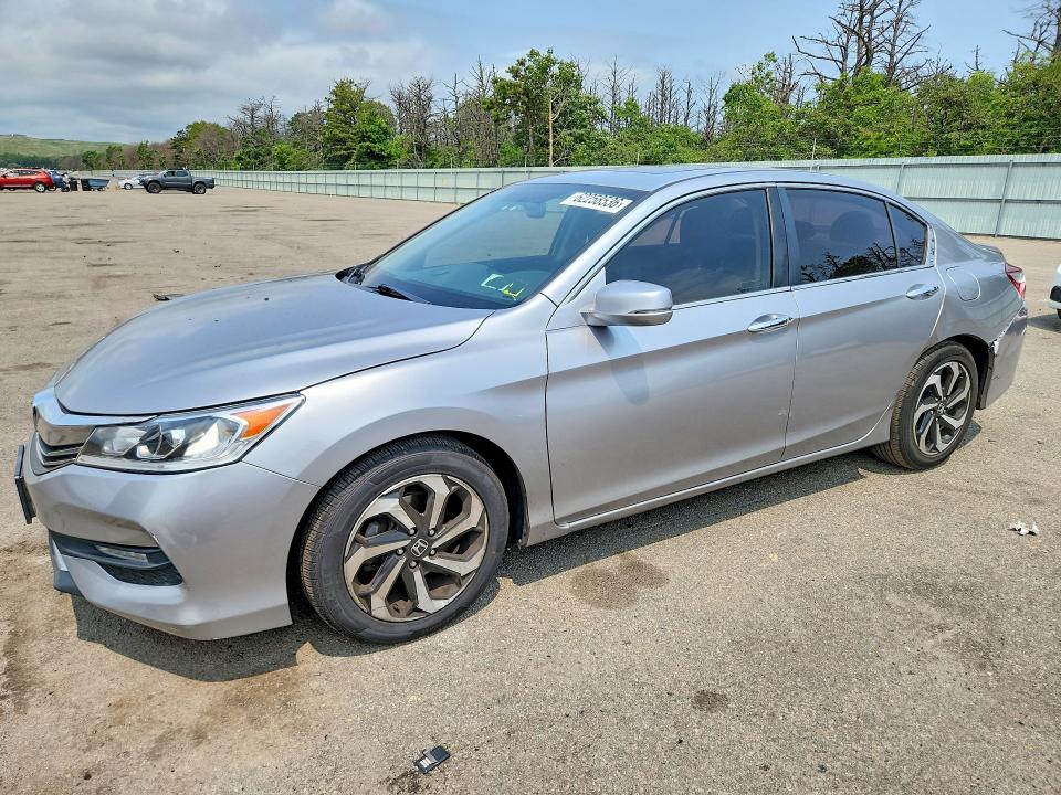 Photo 1 from auction – 2017 HONDA ACCORD with VIN 1HGCR2F79HA218562