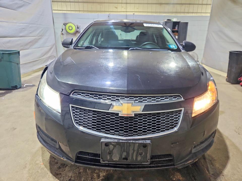 Photo 5 from auction – 2011 CHEVROLET CRUZE with VIN 1G1PG5S90B7172356