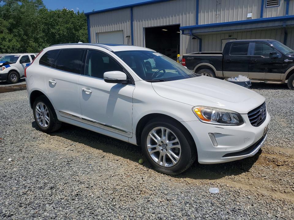 Photo 4 from auction – 2015 VOLVO XC60 with VIN YV440MDK0F2741621