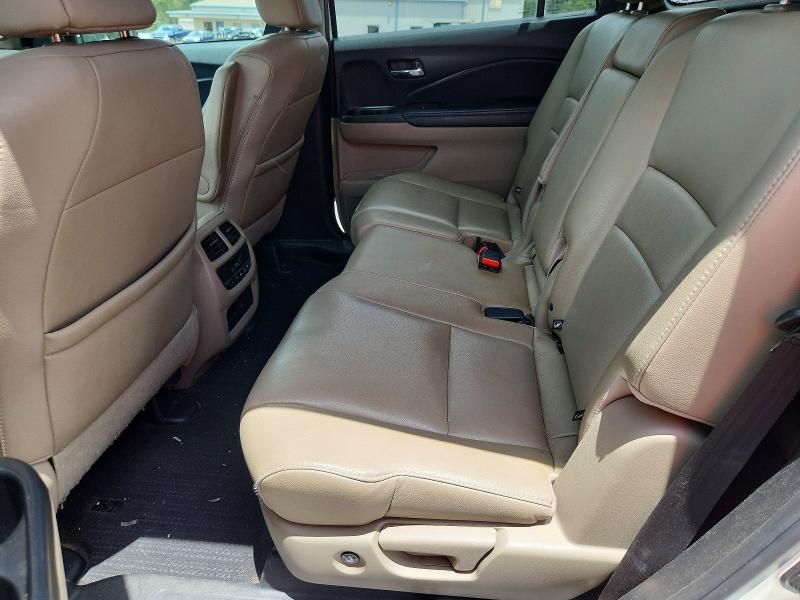 Photo 11 from auction – 2016 HONDA PILOT with VIN 5FNYF5H57GB052106