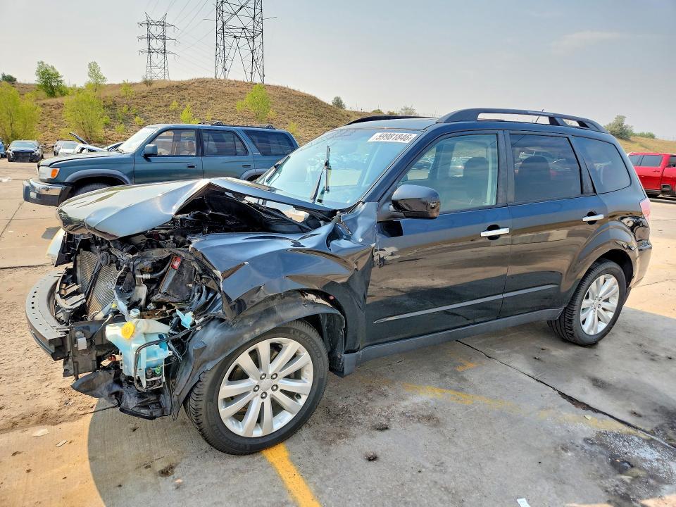 SUBARU FORESTER 2013 with VIN JF2SHADC6DG403815 - Photo from auction