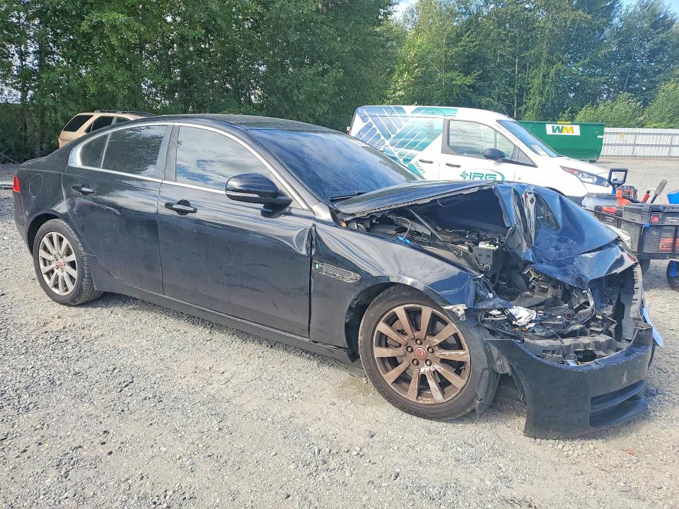 Photo 4 from auction – 2019 JAGUAR XE with VIN SAJAR4FX6KCP48194